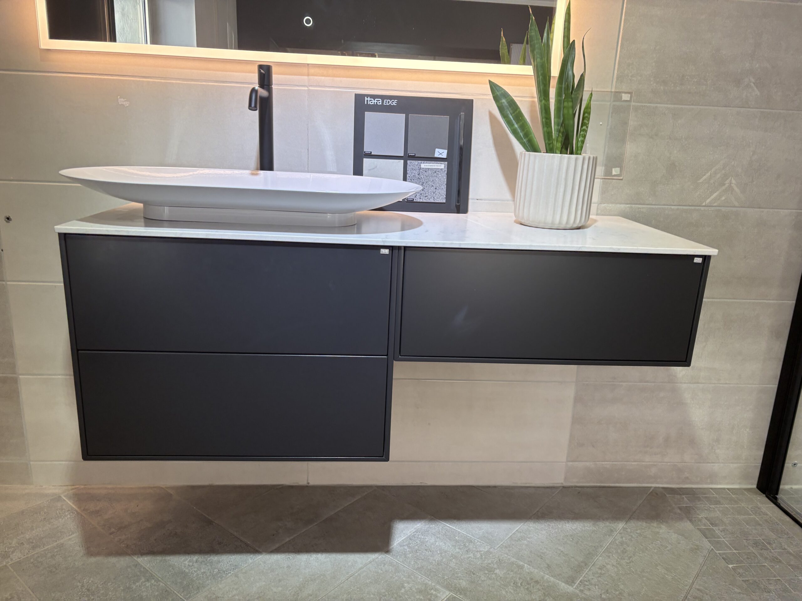 Valamukapp Edge Module 1200 NÄIDIS